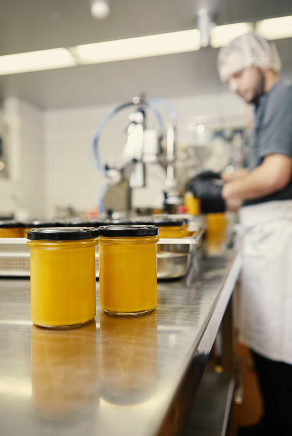 Food Waste retten, mit Menschen arbeiten und nicht nur mit Maschinen; für Menschen arbeiten und nicht nur für den Geldbeutel - das ergibt Sinn und macht Spass.