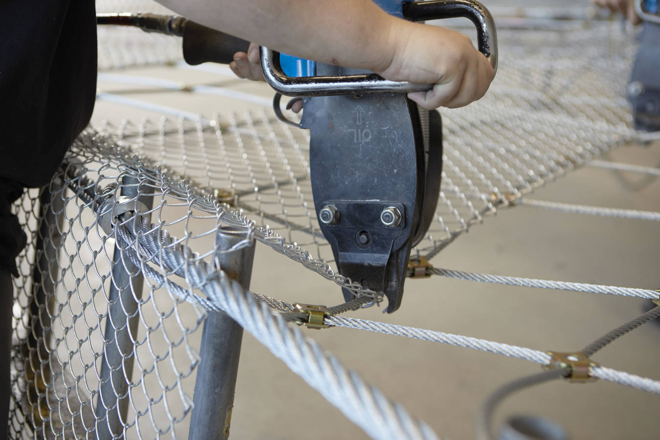 Unsere Mitarbeitenden sorgen dafür, dass jeder Handgriff sitzt und überprüfen auf Wunsch zusätzlich das Produkt auf seine einwandfreie Qualität.