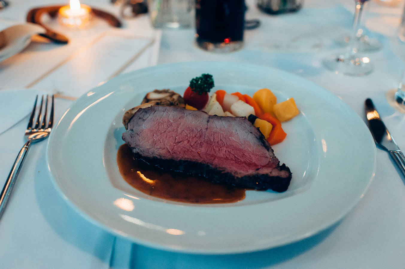 Wir sind Gastgeber aus Leidenschaft und machen Ihre Gäste glücklich, nicht nur satt.