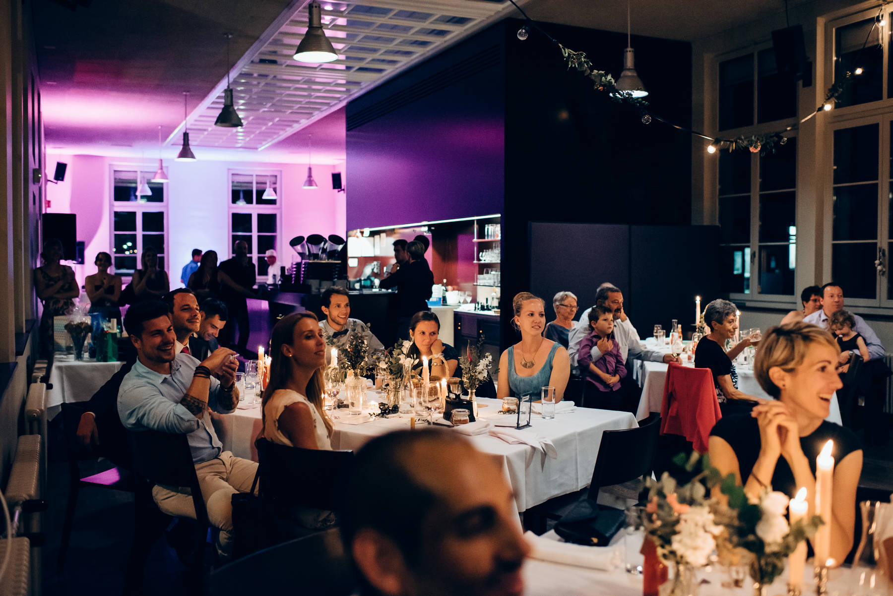Wir sind Ihr Cateringpartner für Bankette, Apéros, Brunch, Traueressen, Grillplausch, Firmenanlass, Hochzeiten, Familienfest, Taufe, Konfirmation, Geburtstagsfest, Vereinsanlass ab 50 Personen. Foto Stiftung TRANSfair Thun