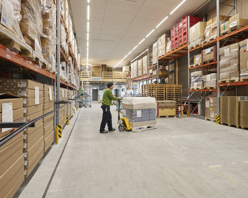 Lagern Sie Ihre Logistik-Prozesse aus – wir kümmern uns verlässlich darum.