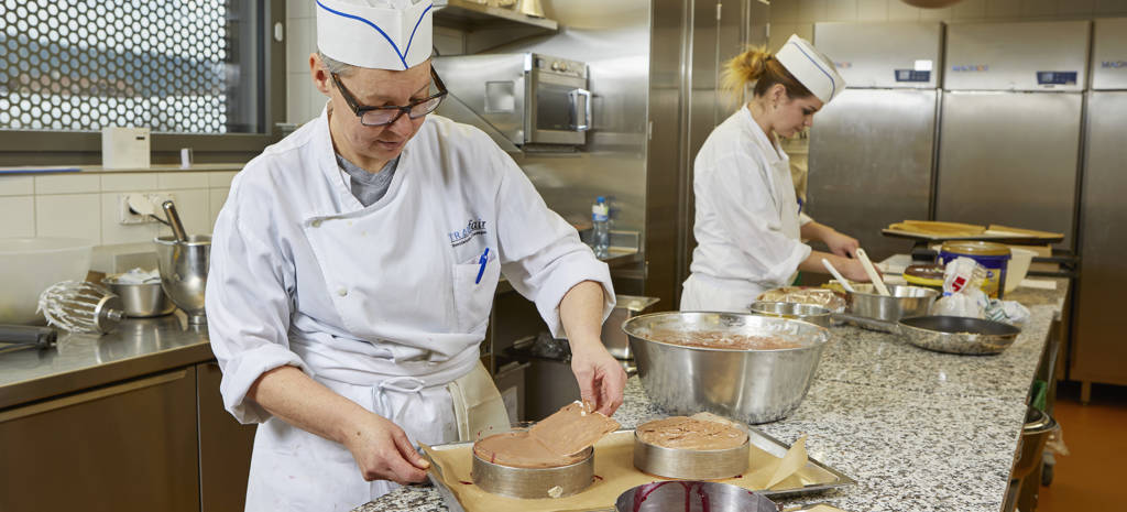 Hauseigene Leckereien werden zubereitet. 