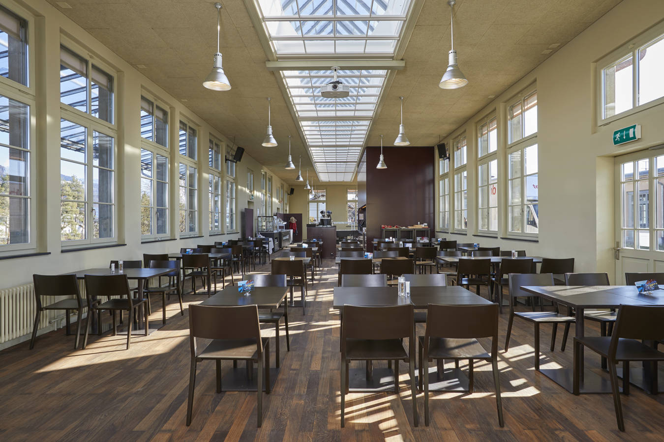 Der grosse Saal mit Platz für bis zu 100 Personen kann für Anlässe gebucht werden.